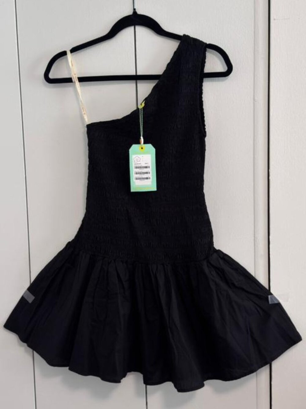 FARM Rio - One-Shoulder Smocked Mini Dress (Black)